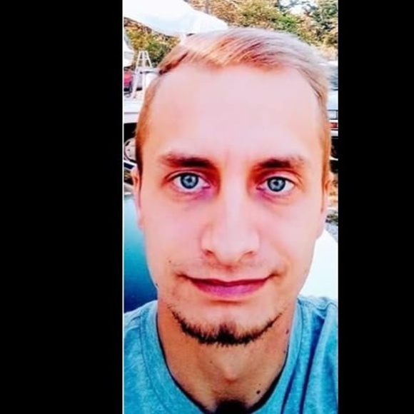 Meet your Posher, Chris - Picture 1 of 1